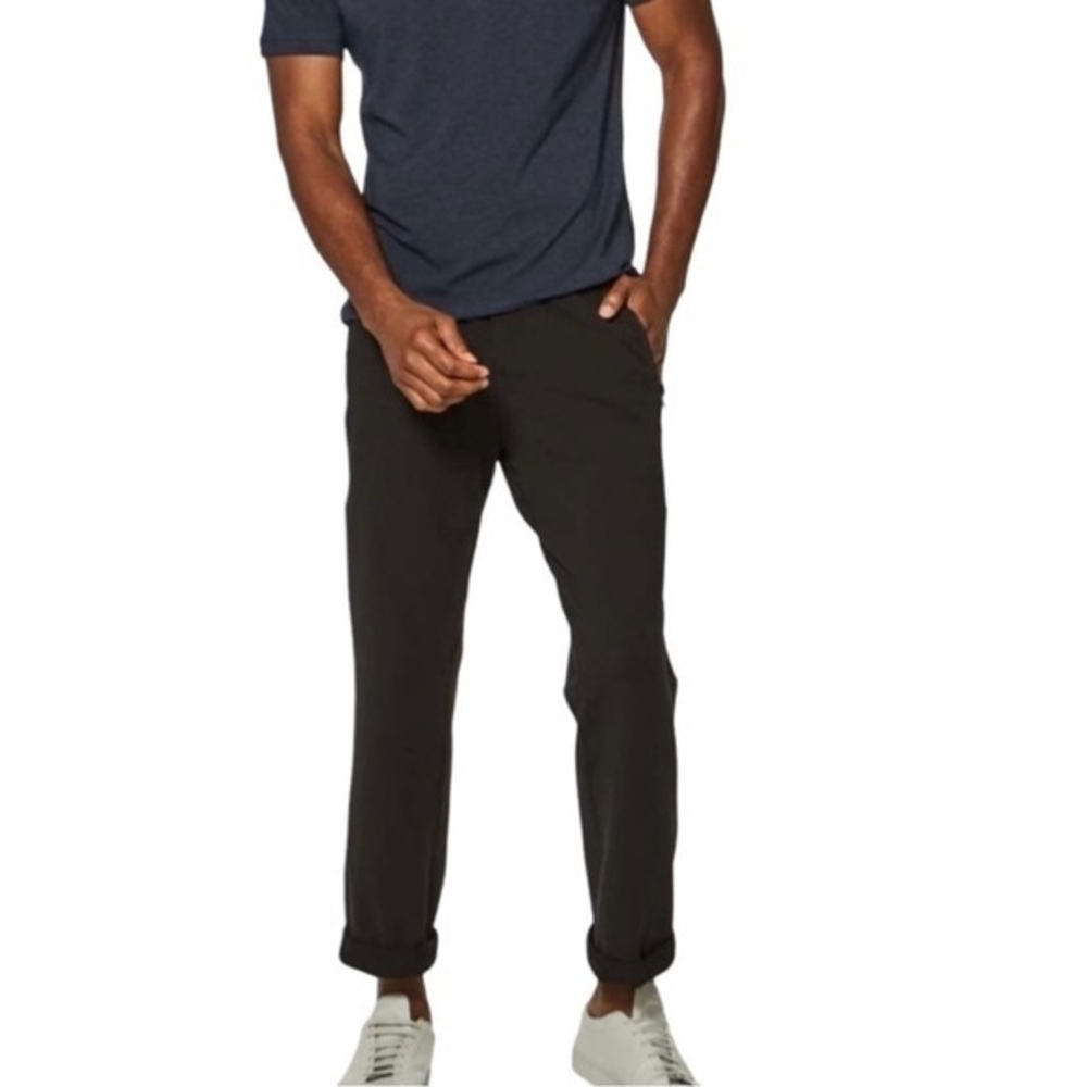 lululemon Discipline Pant Inseam‎ 32” in black, size Medium